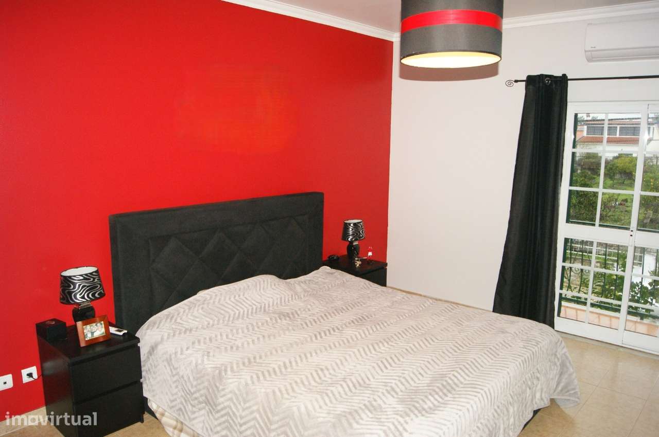 Moradia com 4 assoalhadas em ótimo estado.-19