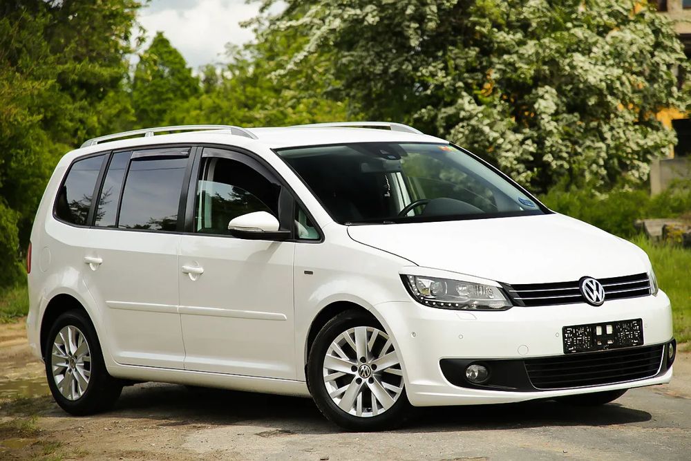Volkswagen Touran II 2.0 TDI DPF BlueMotion Technology Comfortline 2013