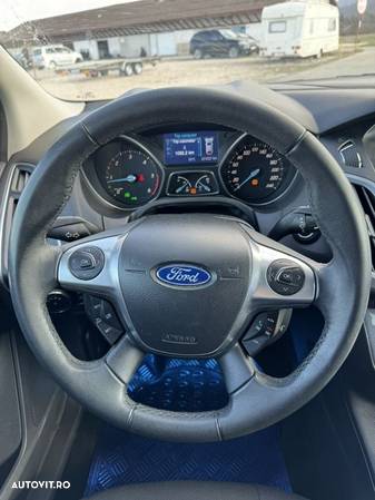 Ford Focus 1.6 TDCi DPF Titanium - 11