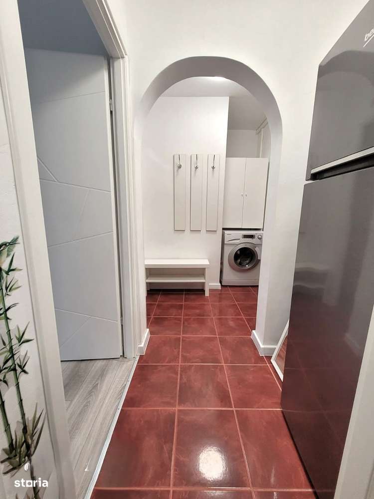 Vanzare garsoniera 10 minute de Metrou Tineretului - Imagine principală: 4/10