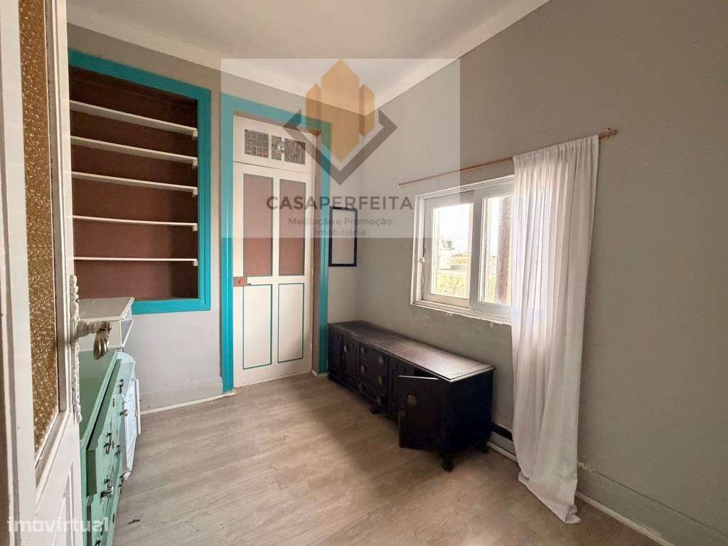 Andar Moradia T4 no 1º Piso - Coimbrões - Santa Marinha - Grande imagem: 5/15