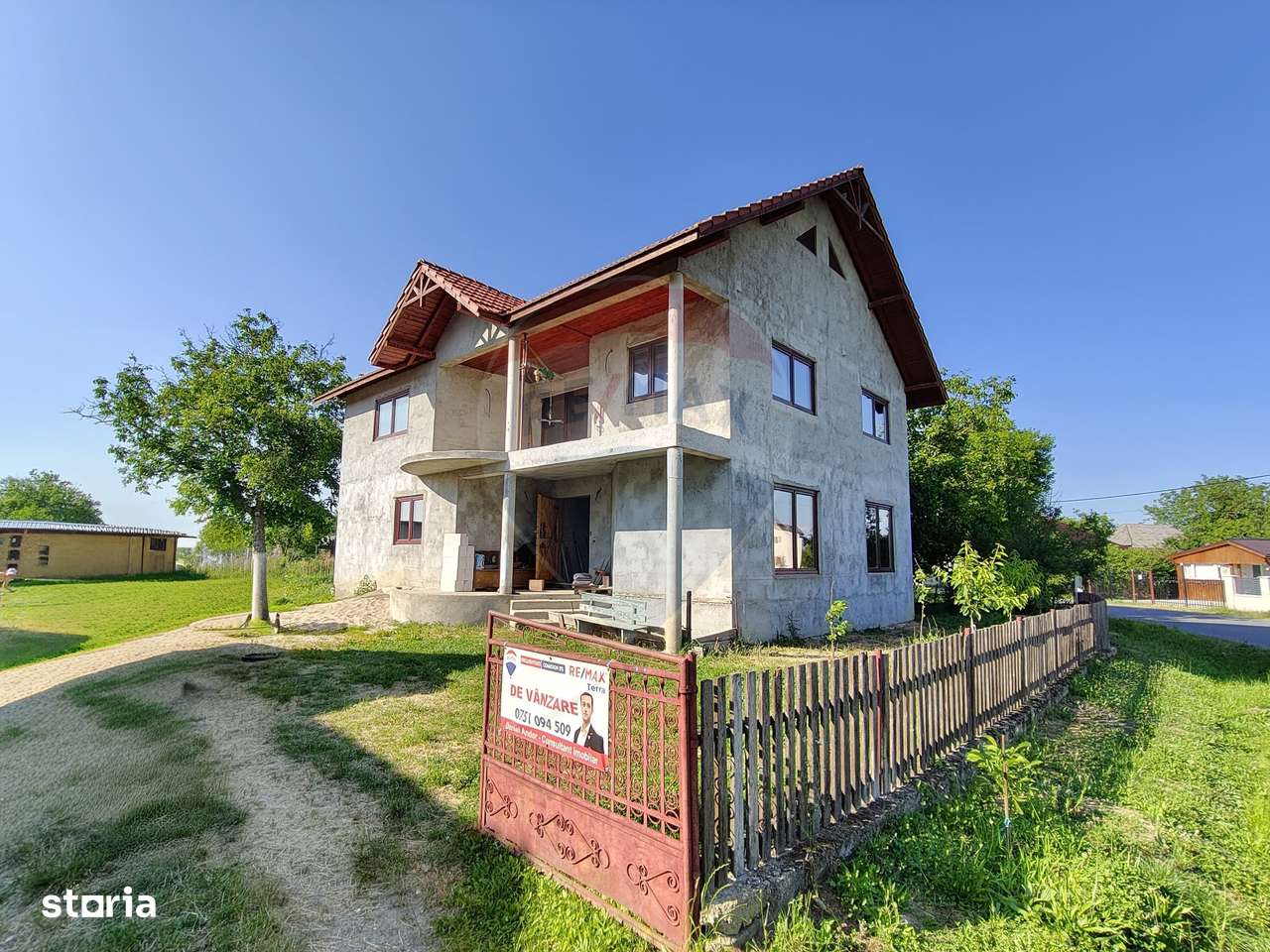 DE VÂNZARE – Casă cu etaj, Tămaia, Maramureș – aproape de Someș - Imagine principală: 5/17