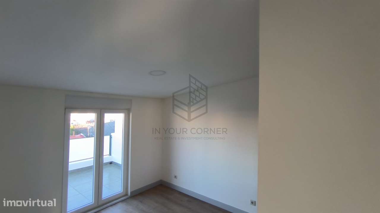 Apartamento T4 DUPLEX Venda em São Vicente,Lisboa-11