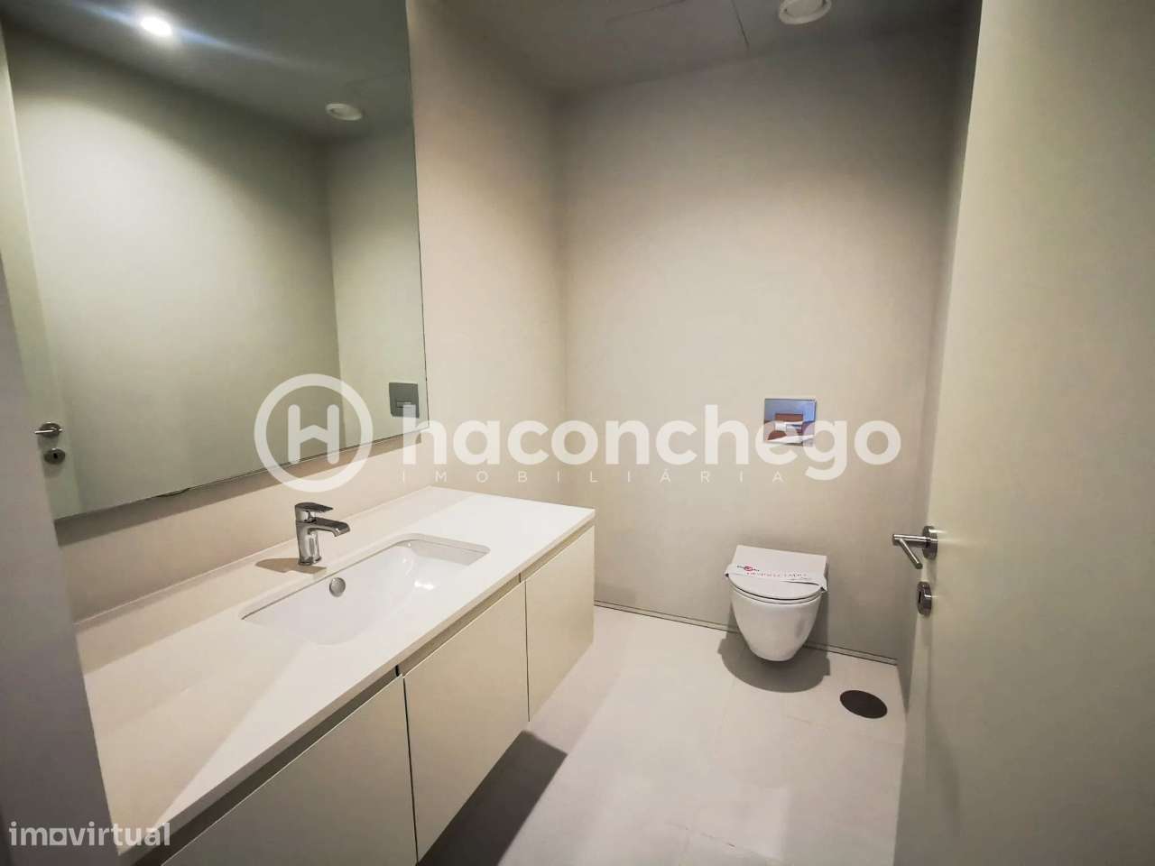 Penthouse T4 de Luxo em Barcelinhos – Totalmente Equipada com equipame-6