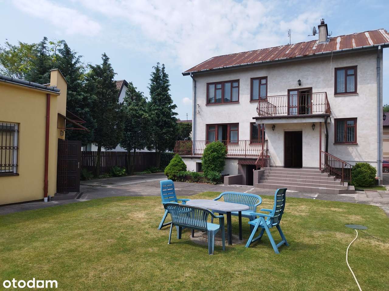 Dom | 17 pokoi | Bemowo | Gimnazjalna | hostel-9