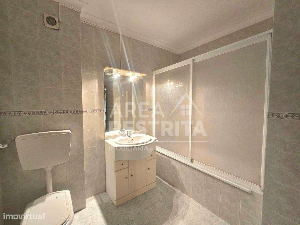 Apartamento T2 c/Parqueamento, na Cavaleira - Algueirão-11