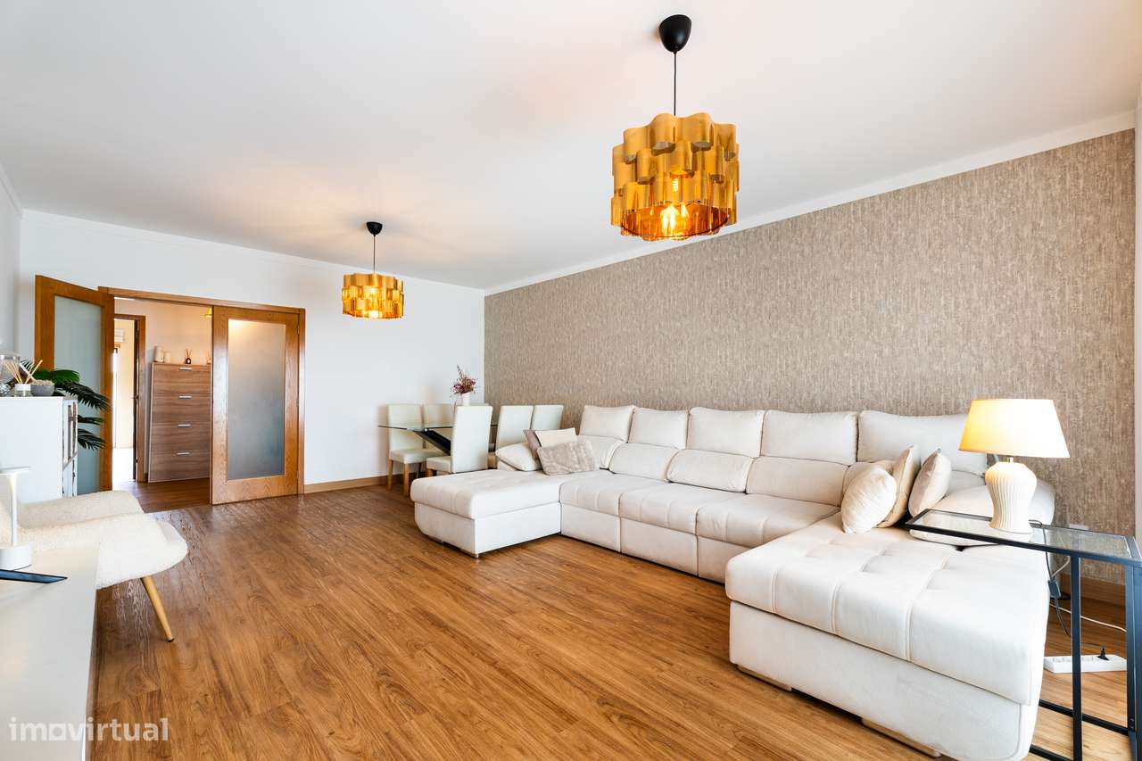 Apartamento T3, com vista castelo, na Urb. Vale do Mocho, em Leiria-14
