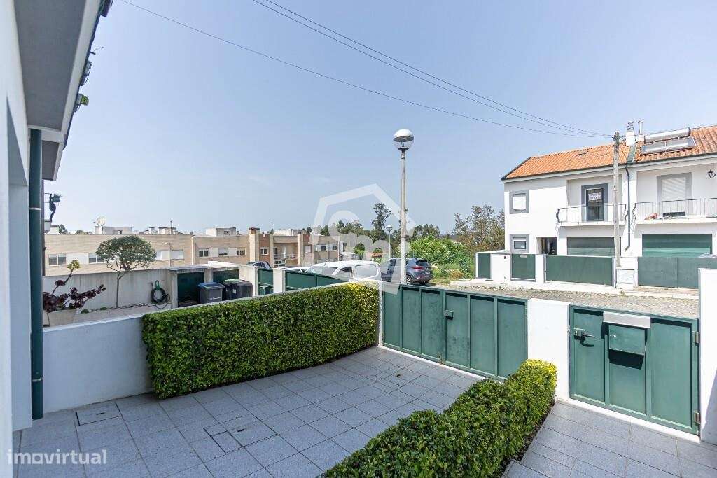 Moradia Duplex T3 - com Terraço - Águas Santas - Maia-25