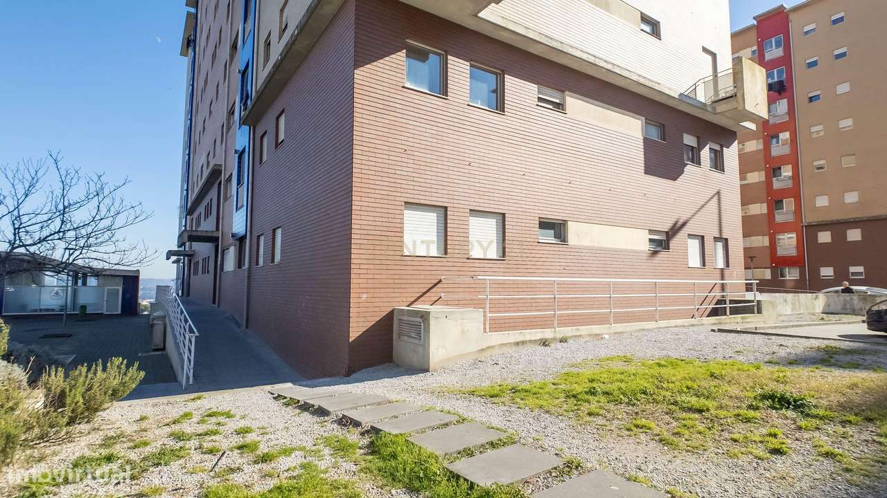 Arrecadação/Box para Arrendamento em Vila Nova de Gaia - Grande imagem: 4/30