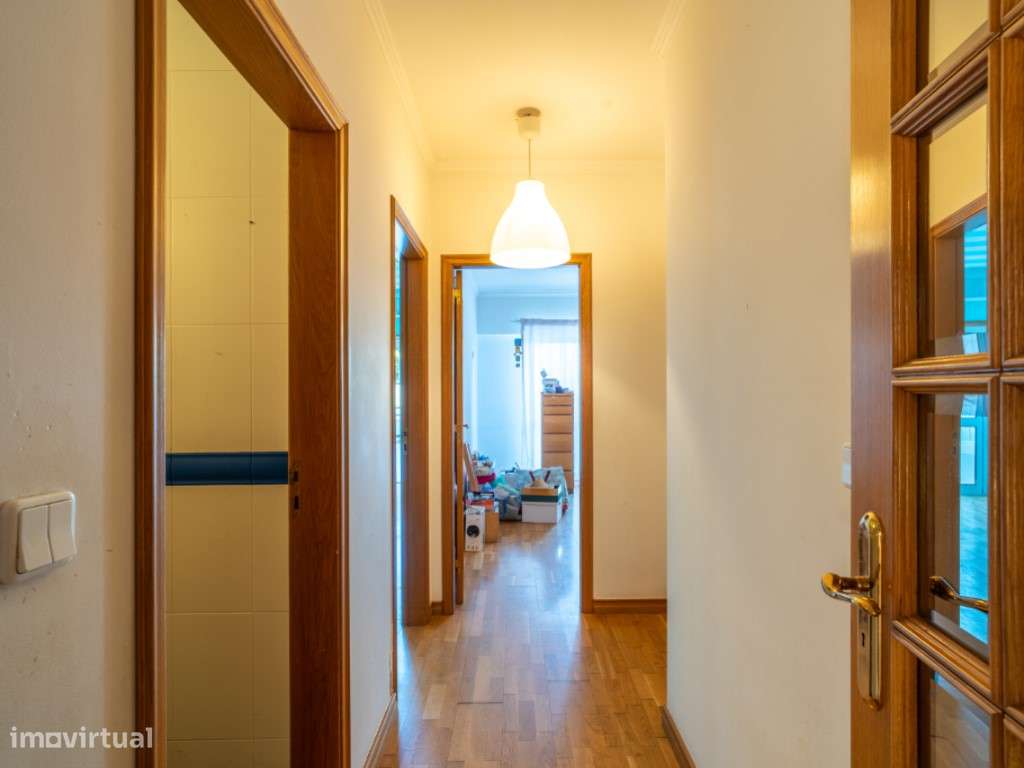 VENDE-SE T3 COM TERRAÇO E GARAGEM EM CARCAVELOS-19