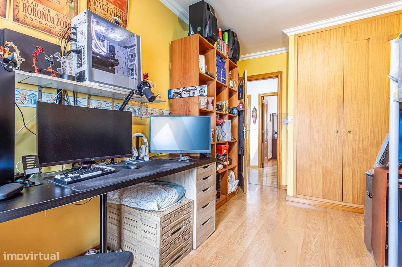 Apartamento T3 com Suite, Varandas e Churrasqueira – Oportunidade na U - Grande imagem: 5/28