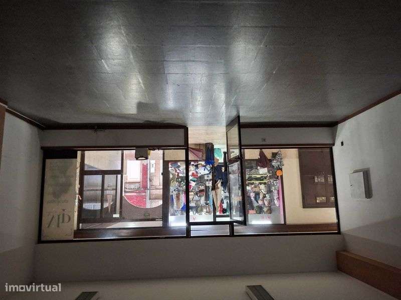 Loja com 50m junto a loja do cidadão de Penafiel - Grande imagem: 4/9