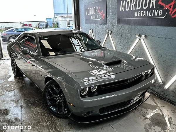 Dodge Challenger 5.7 R/T - 1