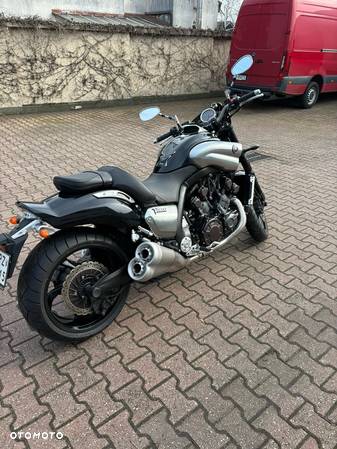 Yamaha V-MAX - 5