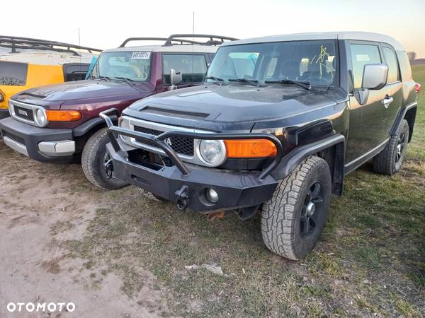 Toyota FJ Cruiser zderzak przód narożnik lewy - 7