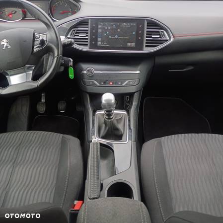 Peugeot 308 1.6 BlueHDi Allure S&S - 13