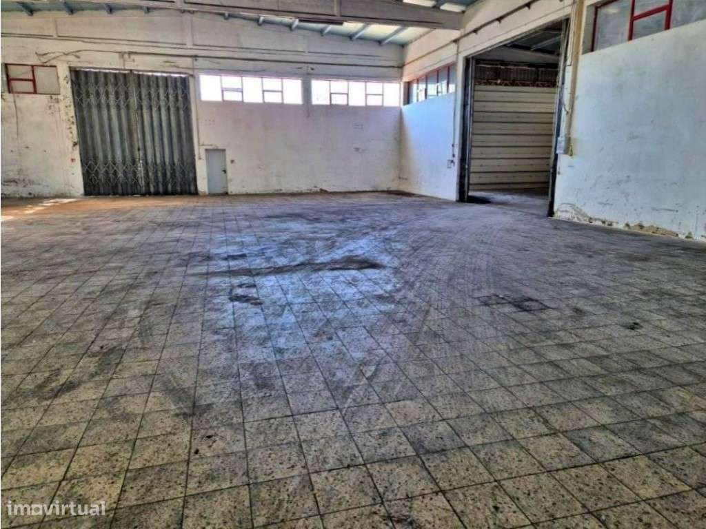 Armazém em Vila Real - Grande imagem: 5/18