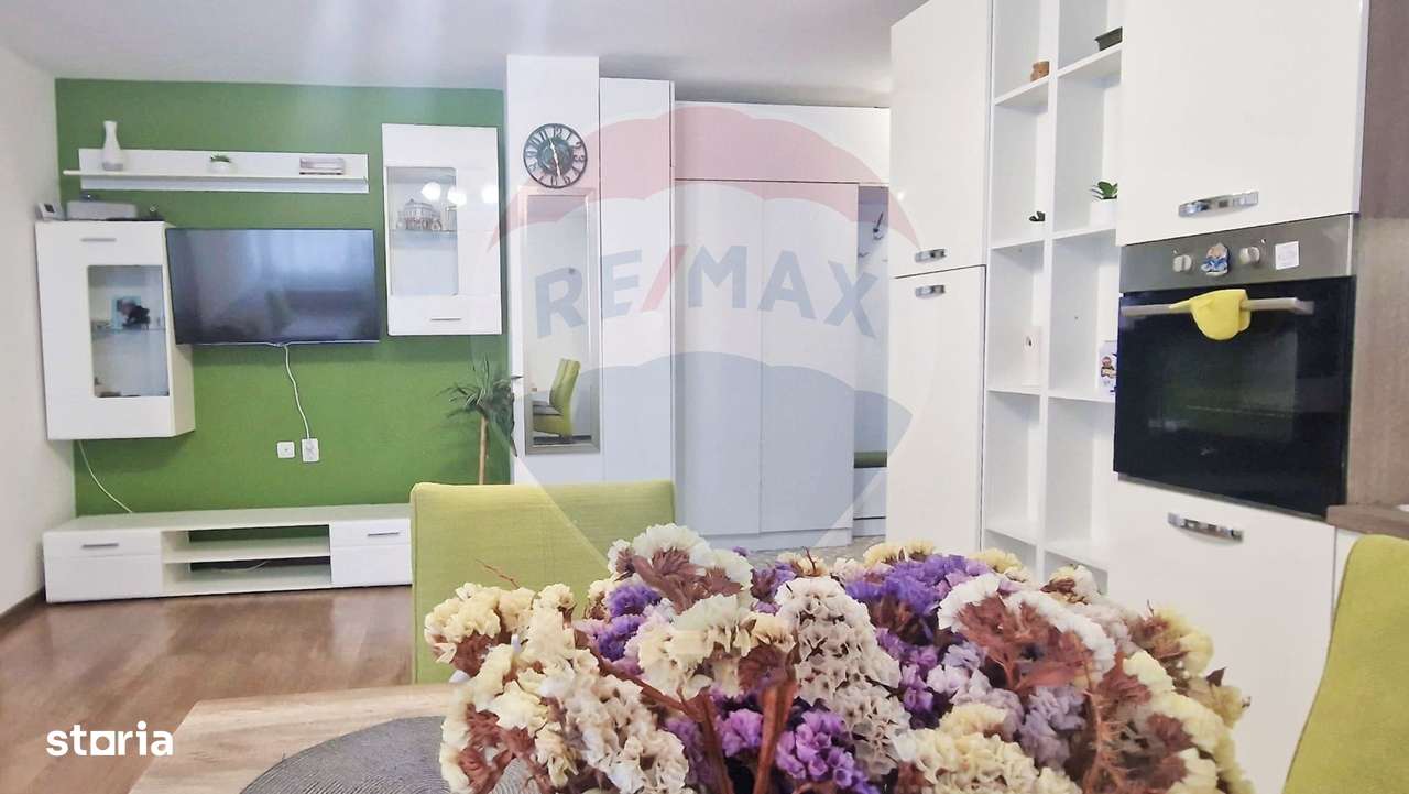 Apartament de vanzare 3 camere , zona Vivo-11