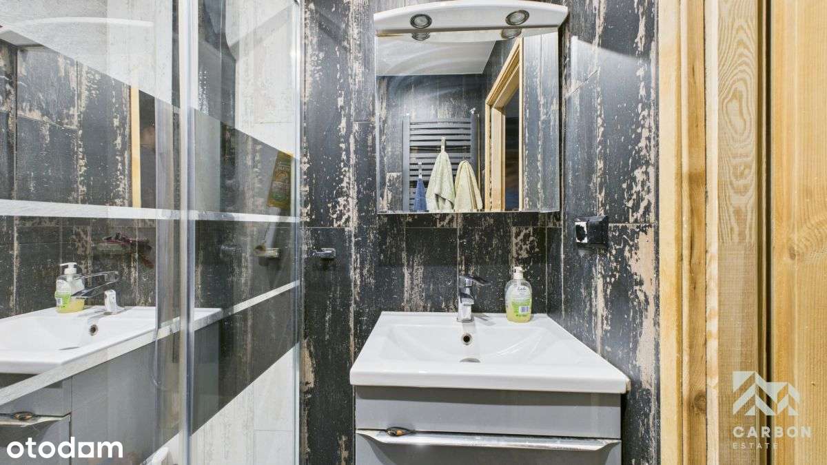 Duży metraż i 4 pokoje w centrum Dąbrowy-7