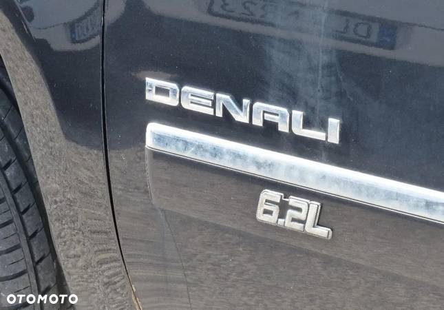 GMC Yukon Denali 6.2 XL - 8