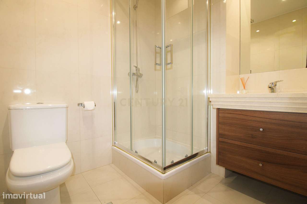 Apartamento T2 em Funchal (São Pedro) com Vista Mar-13