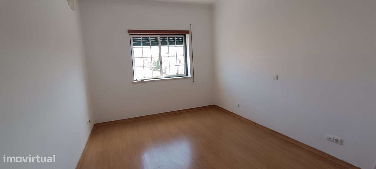 Magnifico apartamento T3 com garagem!-25