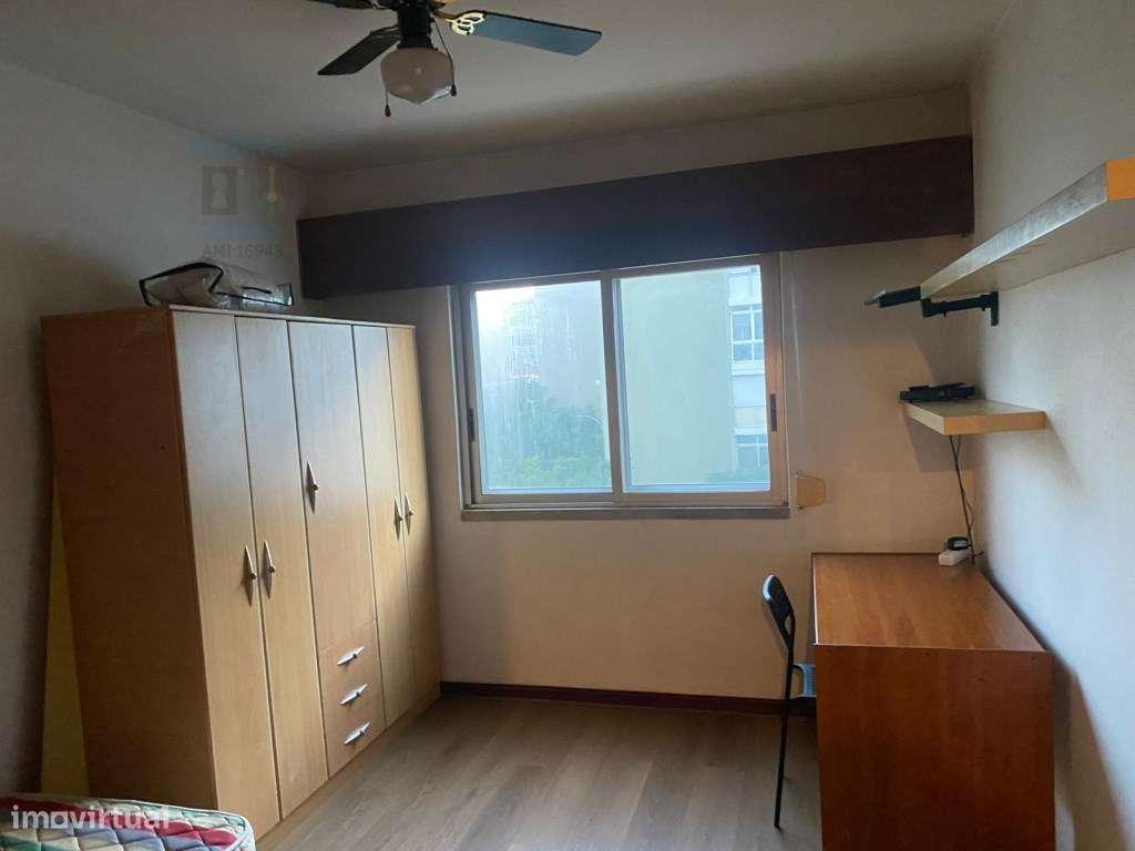 Quarto individual para Estudante Junto ao Metro Alfornelos - Grande imagem: 5/11