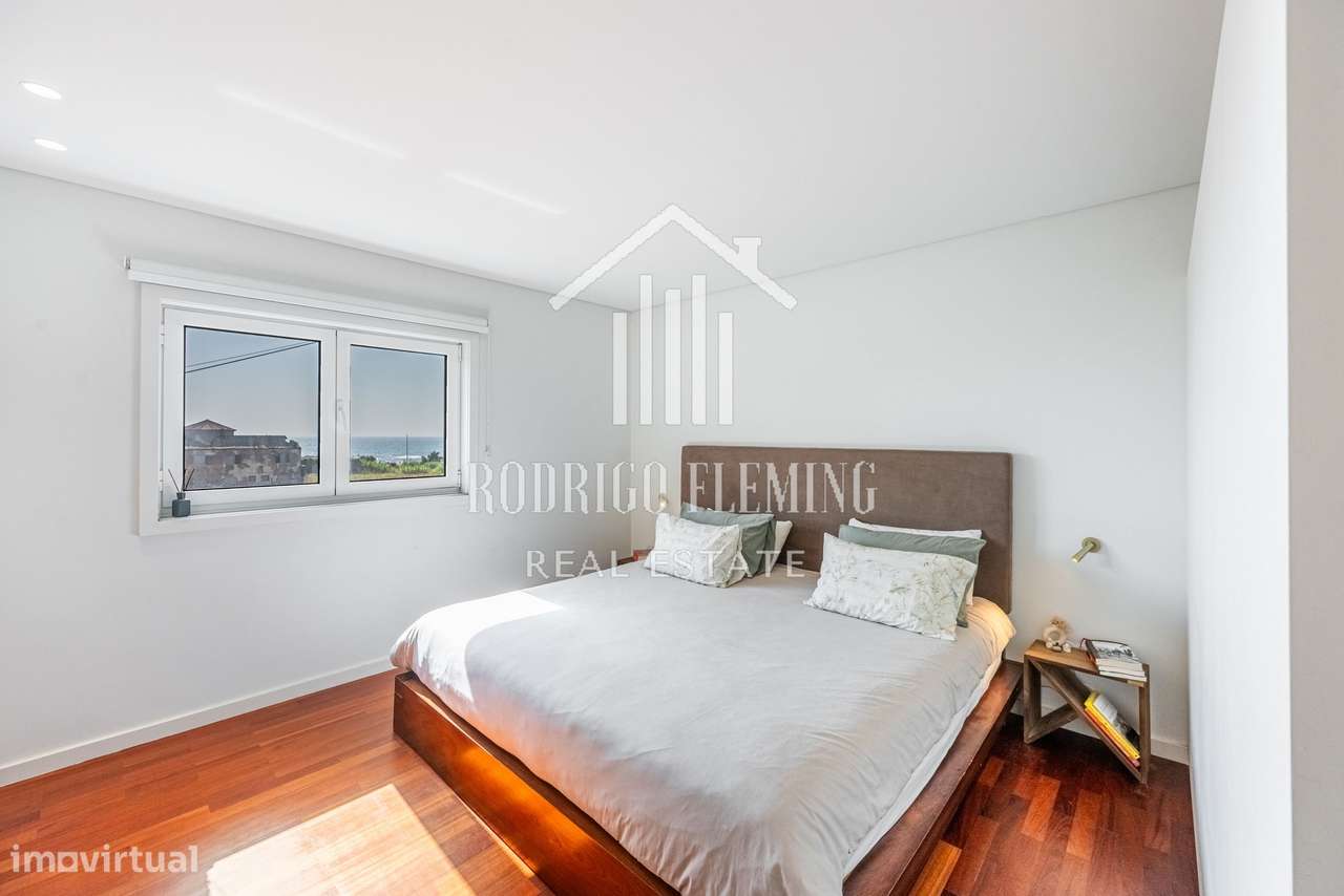Moradia T4 com Jardim e Vista Mar - MIRAMAR-17