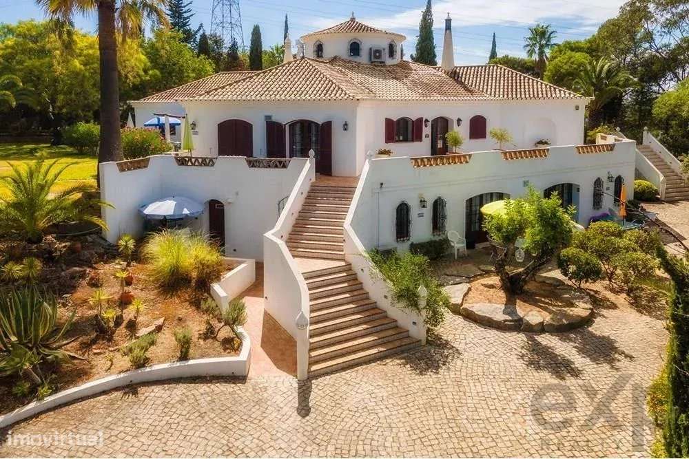 Magnífica propriedade com piscina e vista mar - Grande imagem: 4/49