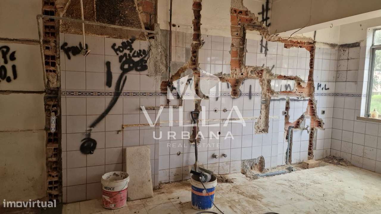 Apartamento T2 Totalmente Remodelado na Torre da Marinha - Grande imagem: 2/13