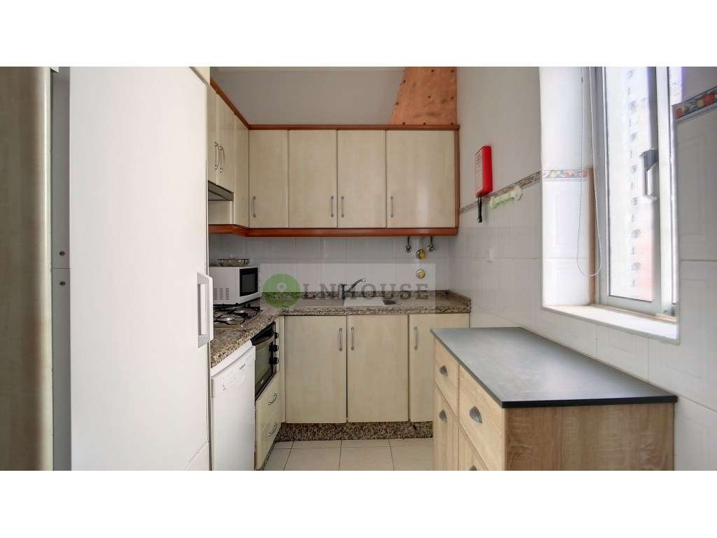 Apartamento T2 com terraço para venda no centro de Vila Real de San...-12