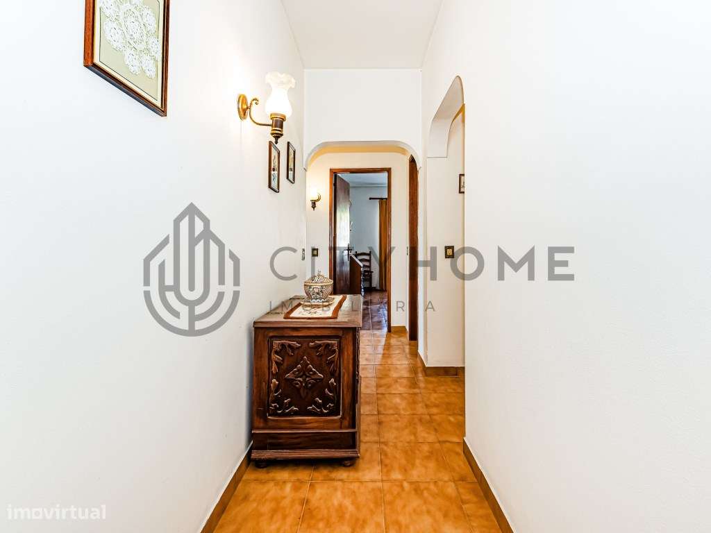 Moradia T3 e Apartamento T2 com Restaurante no Burgau-6