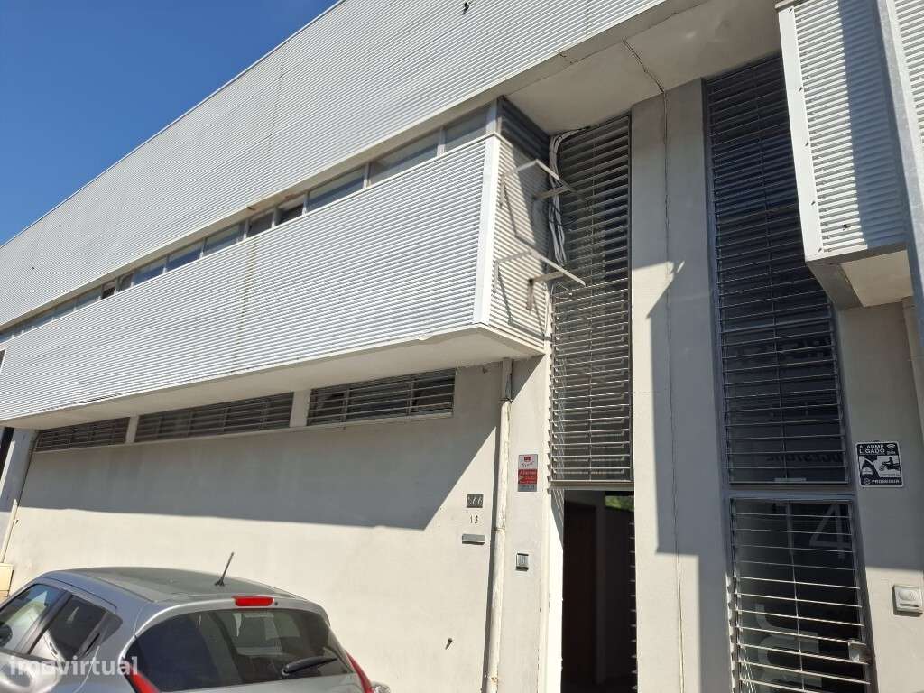 Pavilhão Industrial - Azurém-19