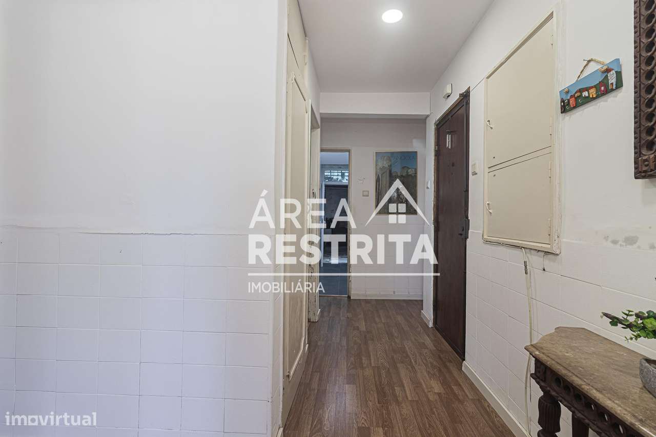 Apartamento T3 com Cave - Amadora-8