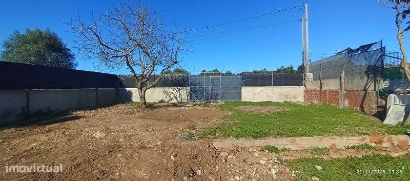 Tereno Rústico em Porto Salvo - Grande imagem: 4/10