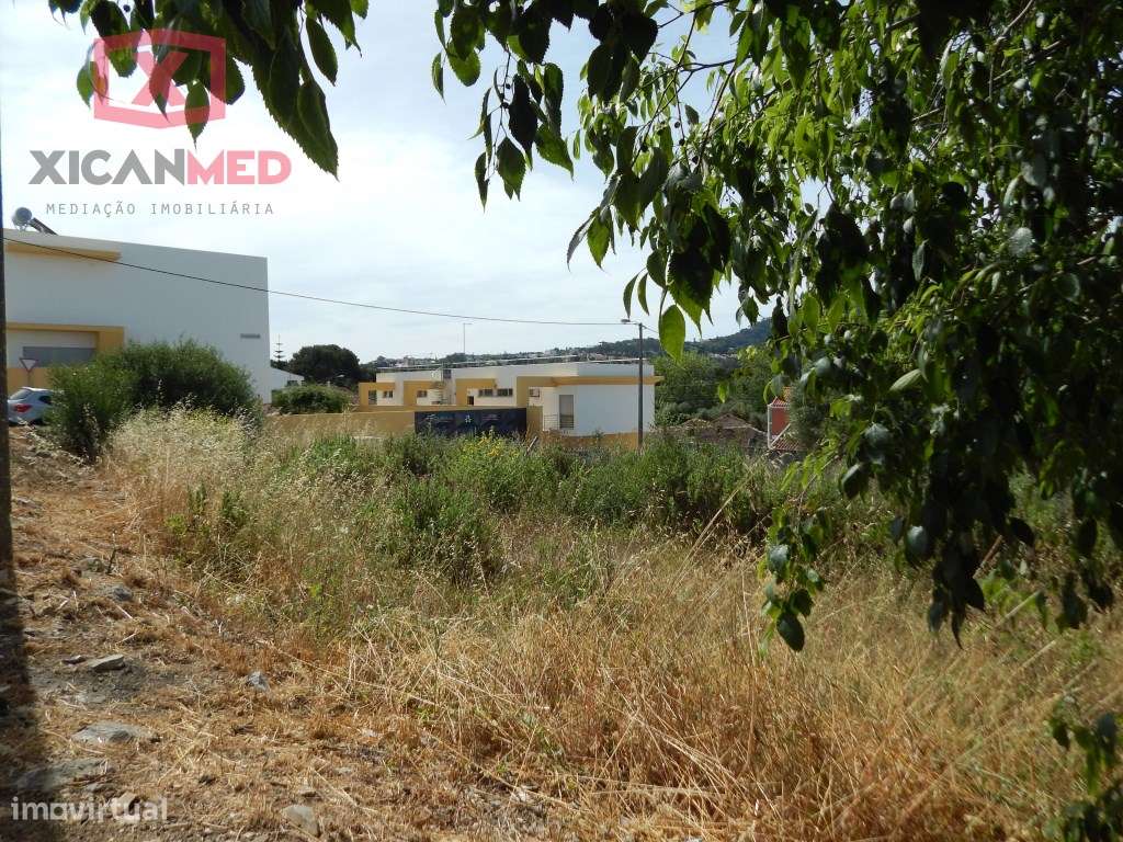 Desenvolvimento Urbano/ 
Habitação e Comercio.-9