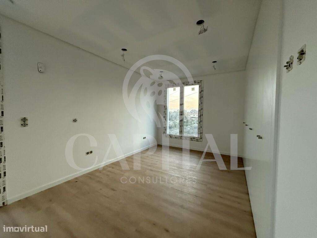Moradia V3 Isolada com Piscina – Nova – Abrunheira-19