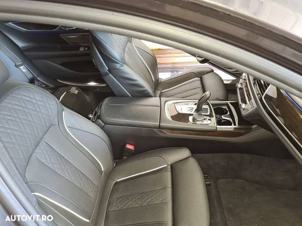 Interior bmw 730 g11 - 3