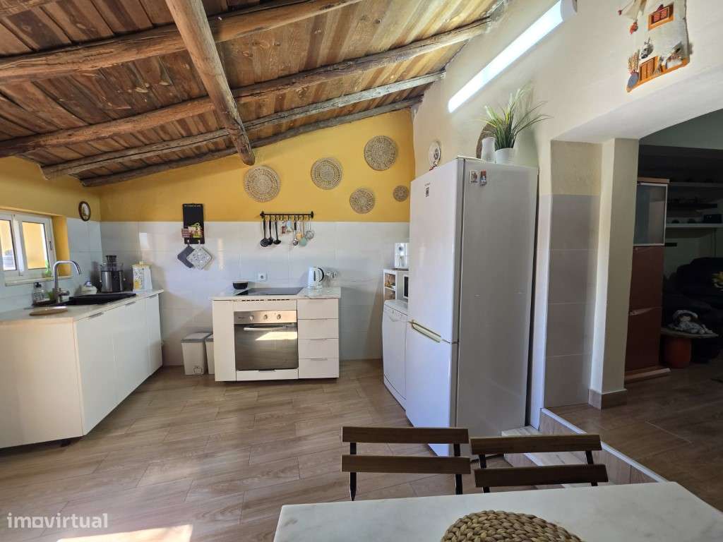Moradia T2+1, em lote de 525 m2 a 6 km da praia da Amieira-15