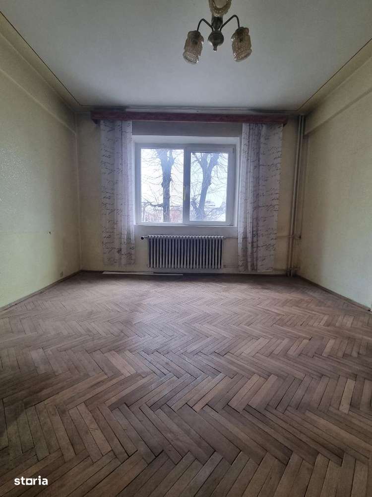 Apartament zona Centru, 2 camere, etaj 2 ! - Imagine principală: 3/8