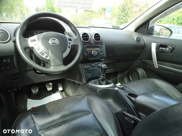 Nissan Qashqai 2.0 dCi 4 x 4 DPF acenta - 17