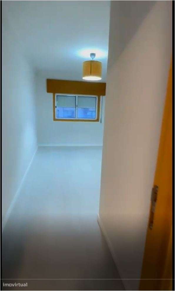 T2+1 Renovado no Centro de Gondomar, junto à Câmara!-17