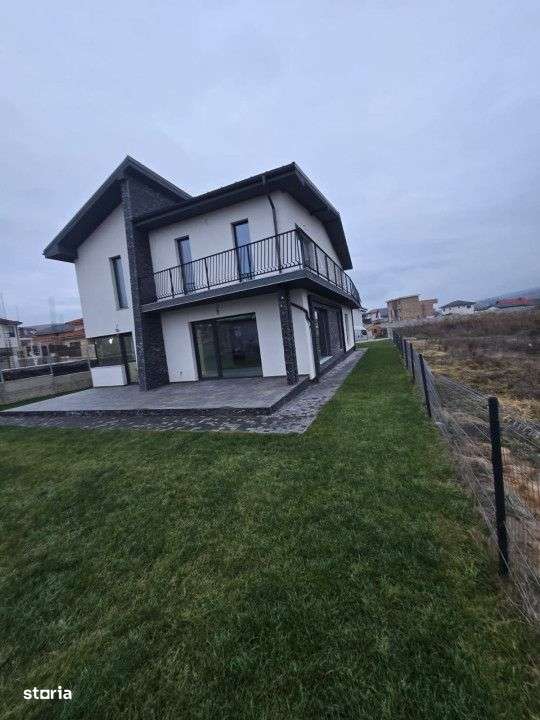 Casa individuala 5 camere, 230mp, garaj, terasa, teren 716mp, in Chint - Imagine principală: 3/13