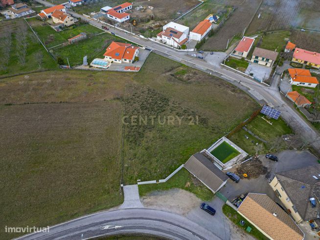 Oportunidade Única: Moradia em Bragança por 130.000€-3