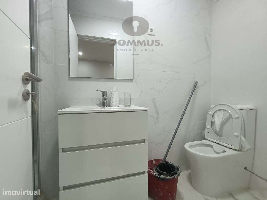 Apartamento T3 Remodelado na Amadora-16