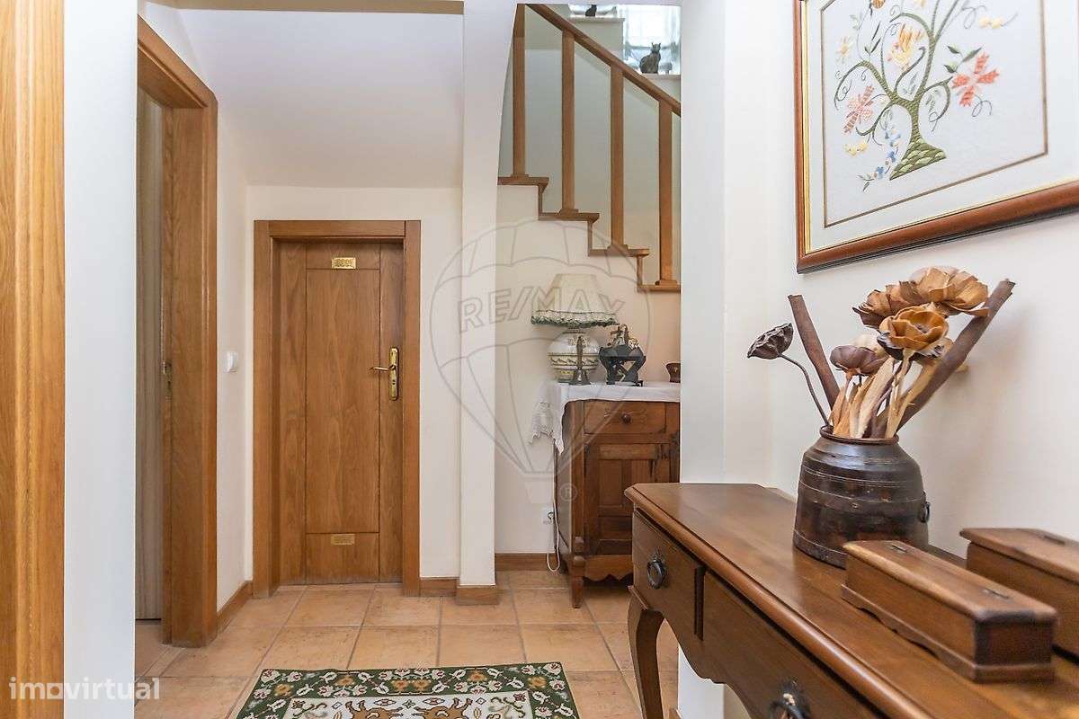 Moradia T4 para venda-12