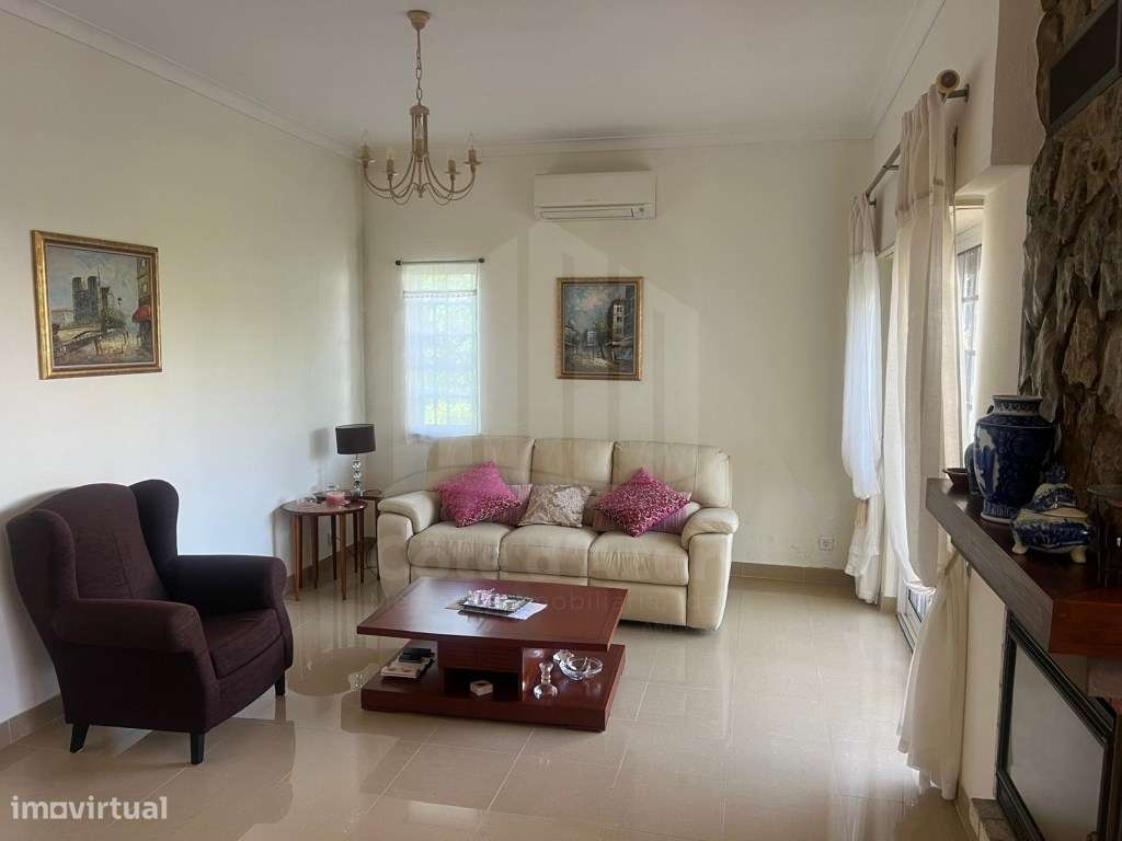 Moradia com 7 Assoalhadas , garagem e com terreno de 1.000 m2 zona ...-26