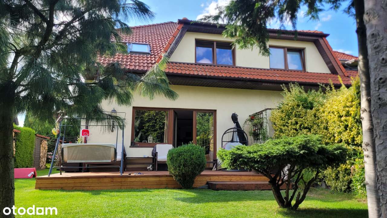 Piękny dom 150 m² w zabudowie bliźniaczej. Intymny ogród – Bezrzecze.