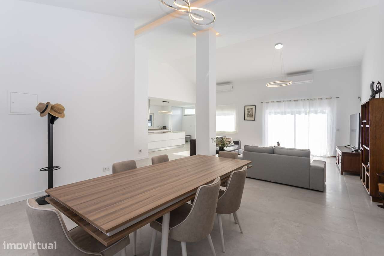 Fantástica moradia isolada T4 em Fernão Ferro - Grande imagem: 5/37