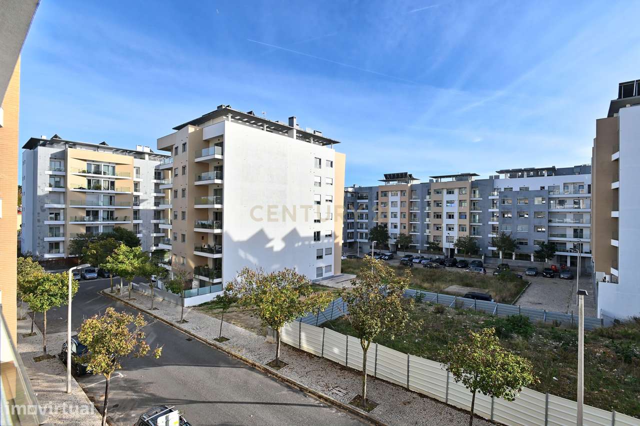 Apartamento T3 de Luxo com Box para 2 Carros — Quinta das Marianas, Pa-35